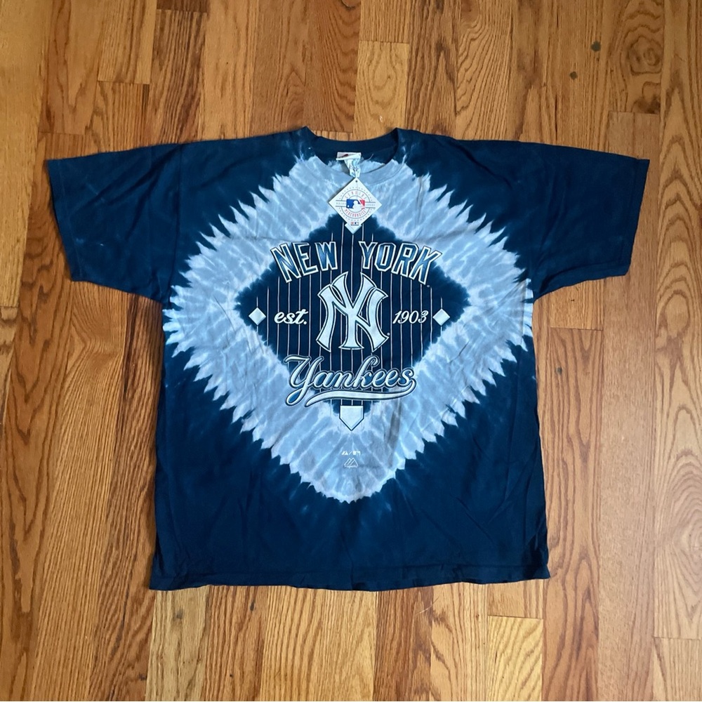 NWT Majestic MLB NYY New York Yankees Tie Die Tshirt XL Genuine Merchandise
